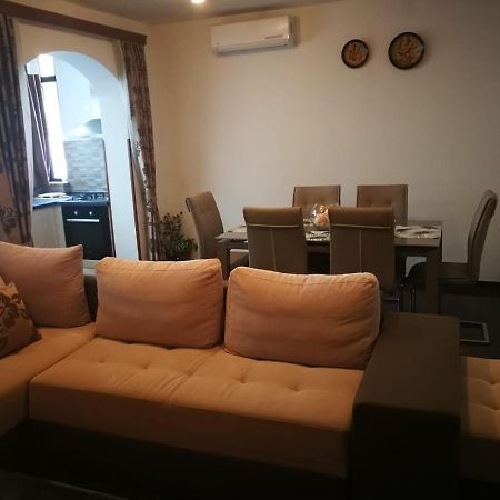 Apartment Dalmatini Tar-Vabriga Bagian luar foto