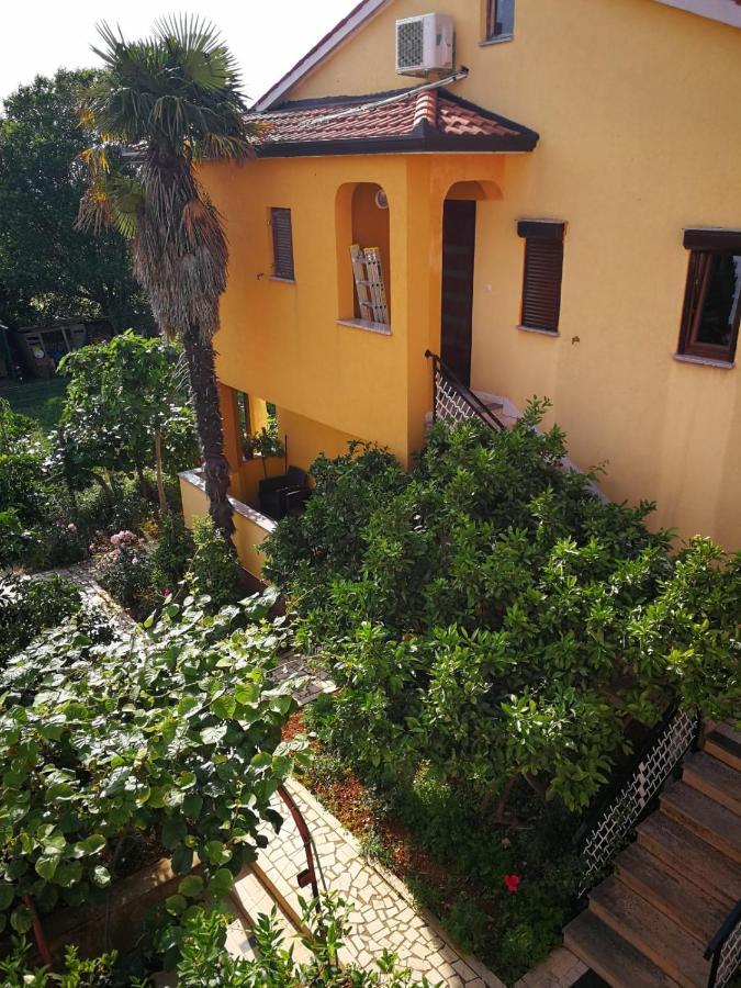 Apartment Dalmatini Tar-Vabriga Bagian luar foto