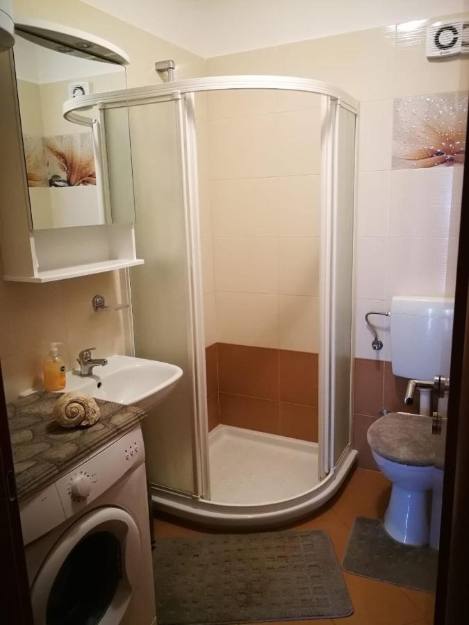 Apartment Dalmatini Tar-Vabriga Bagian luar foto